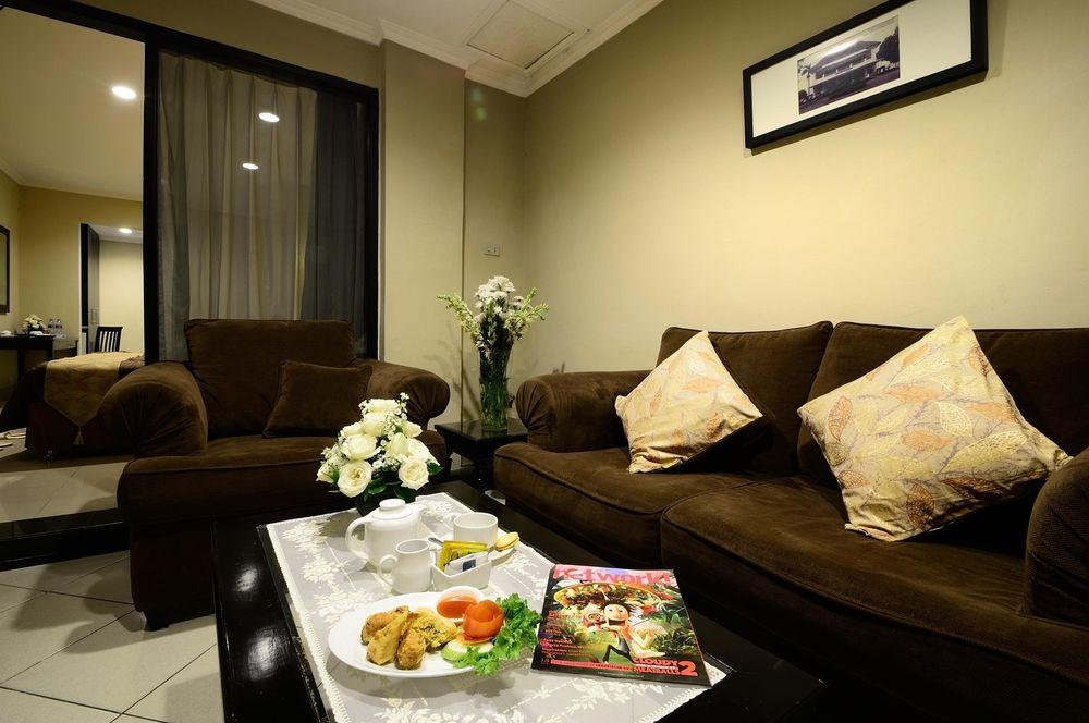 Capital O 534 Sriwijaya Hotel Jakarta Exteriör bild