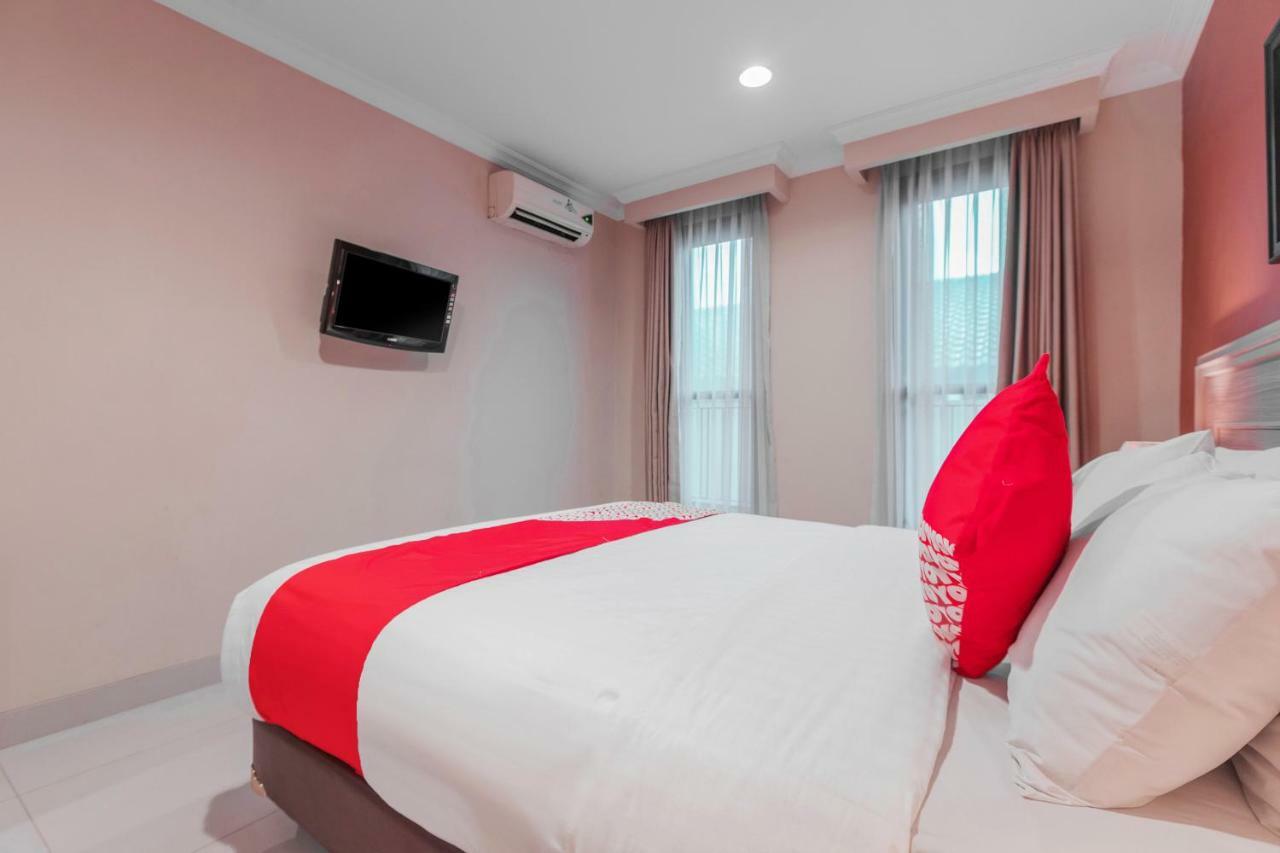 Capital O 534 Sriwijaya Hotel Jakarta Exteriör bild
