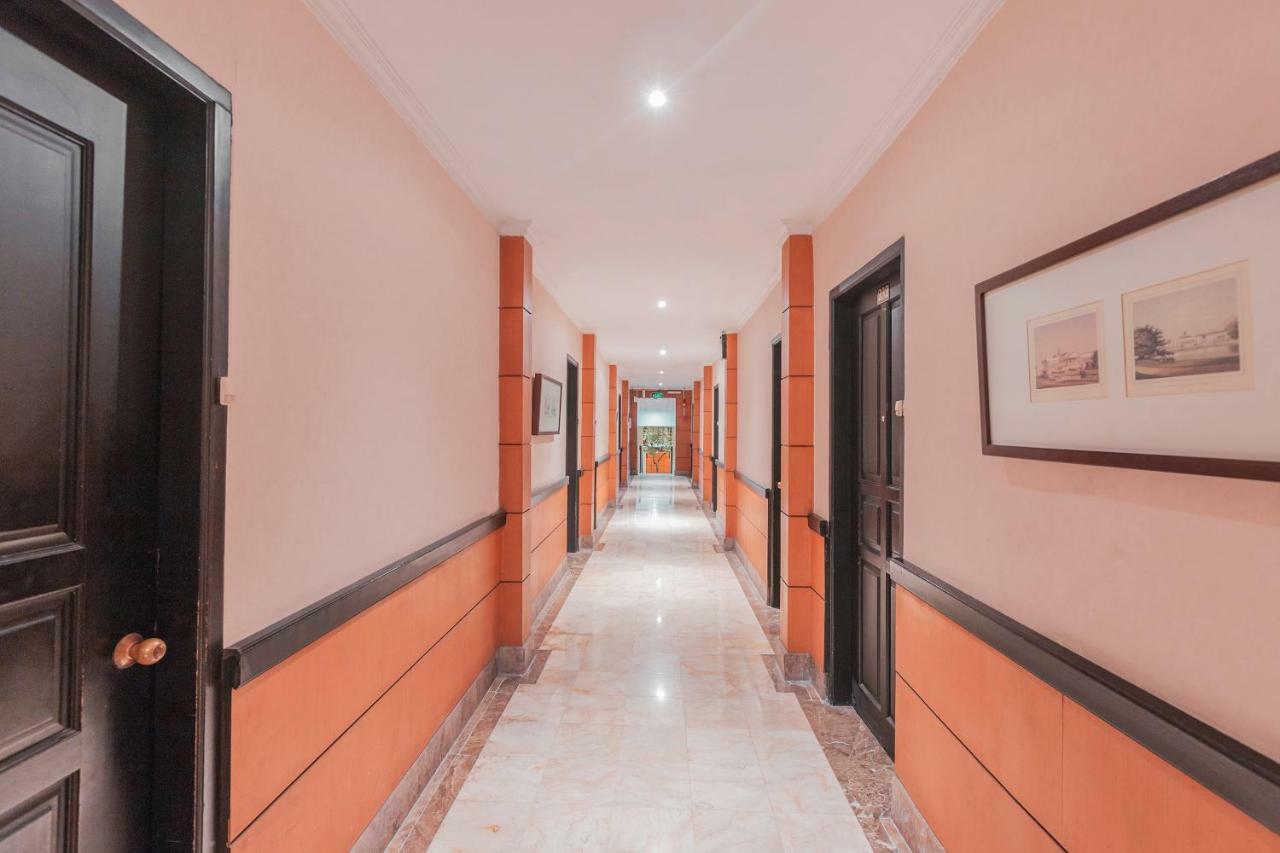 Capital O 534 Sriwijaya Hotel Jakarta Exteriör bild