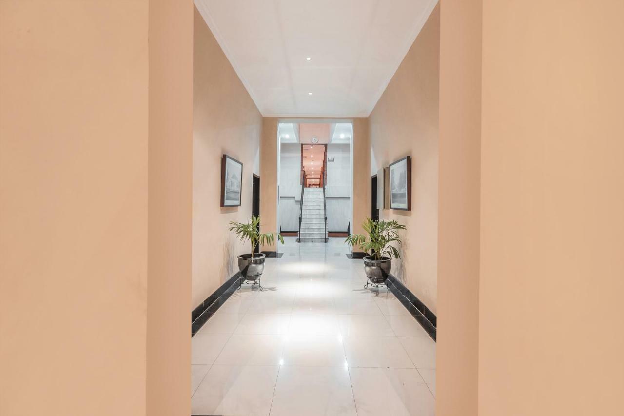 Capital O 534 Sriwijaya Hotel Jakarta Exteriör bild